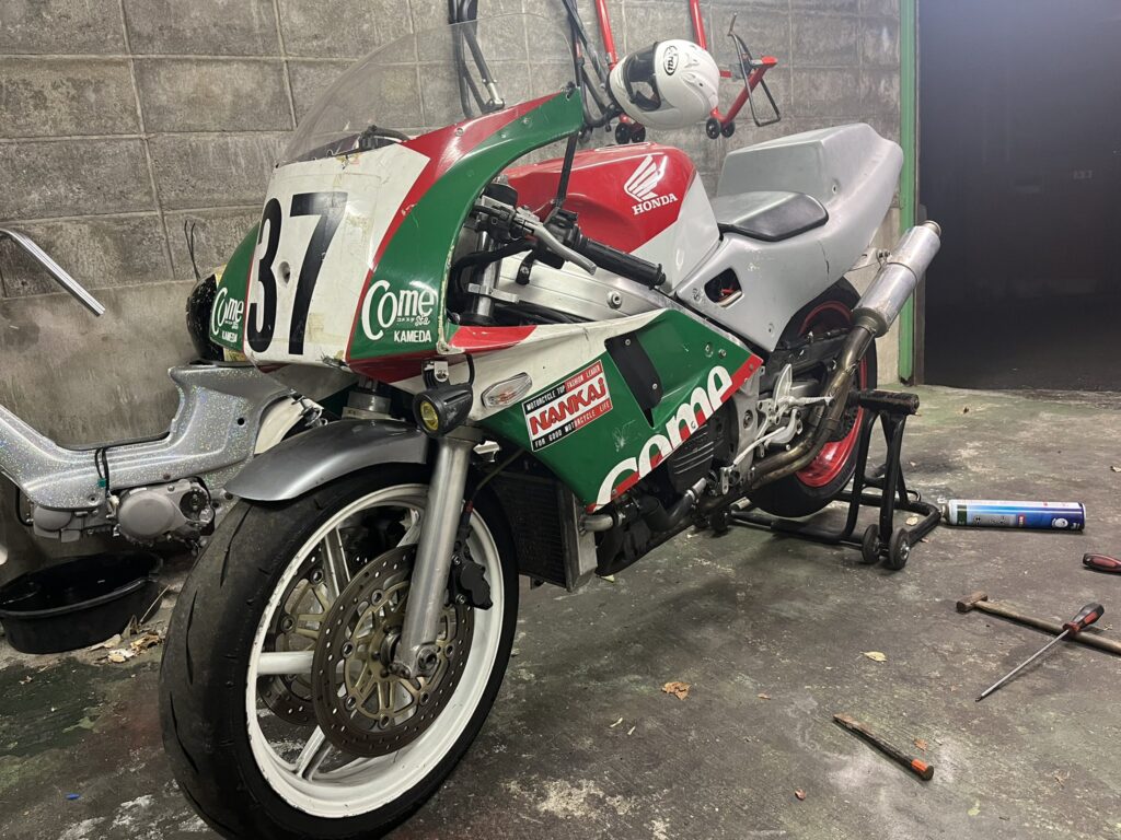 ホンダ VFR400R/NC30