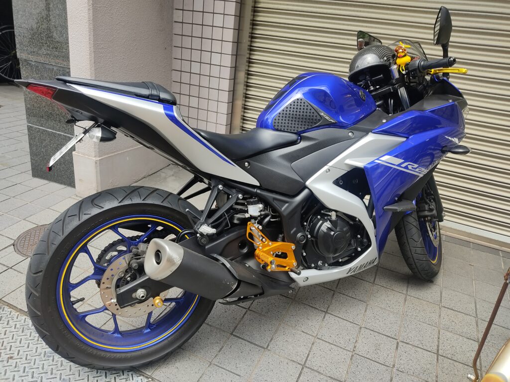 ヤマハ YZF-R25