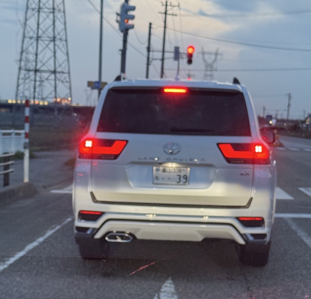 トヨタ ランドクルーザー 300