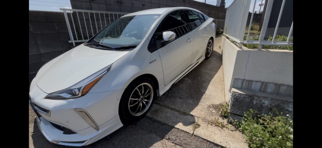 トヨタ プリウス