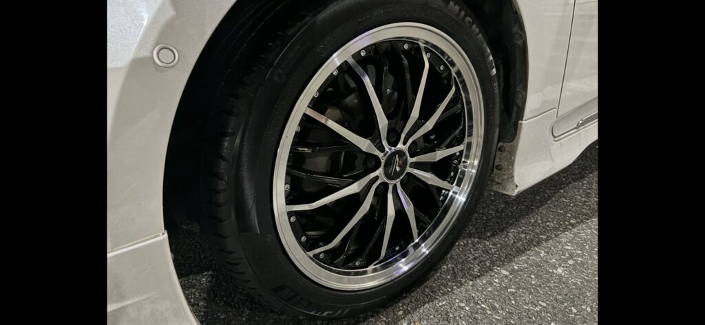 トヨタ プリウス