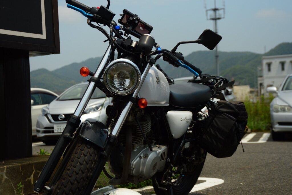 スズキ グラストラッカー