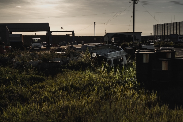 【自動車盗難関連News】盗難車が“無法状態”ヤードから海外へ…専門家が解説「盗まれたらすぐSNSで発信を」「警察に期待はダメ」（Smart FLASH）