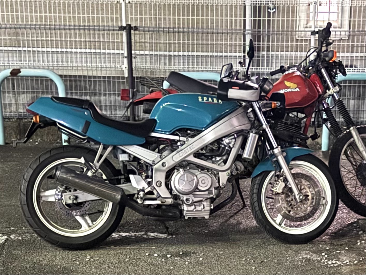 ホンダ VT250スパーダ