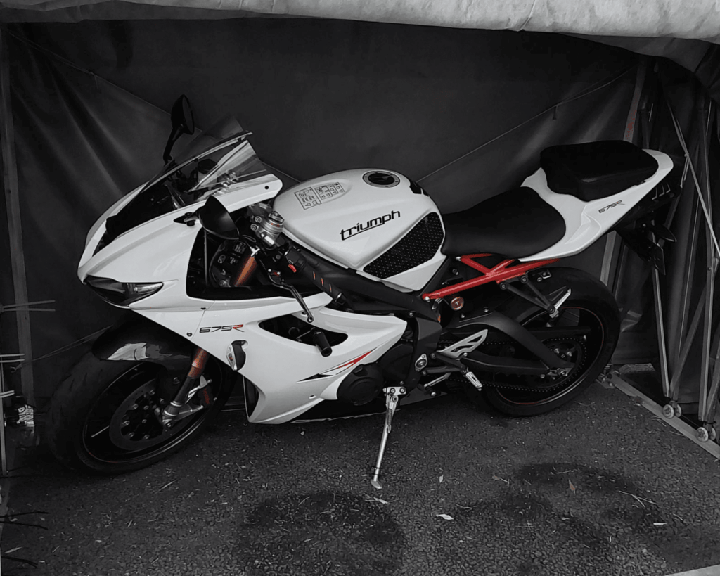 トライアンフ デイトナ675R