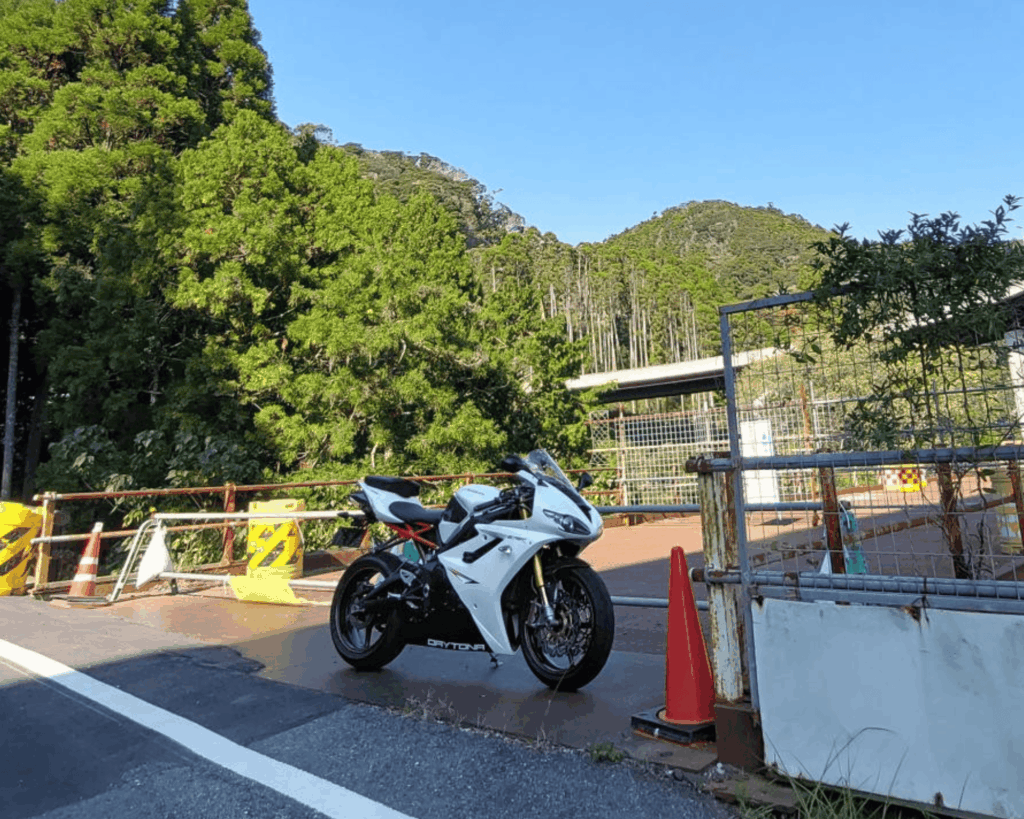 トライアンフ デイトナ675R