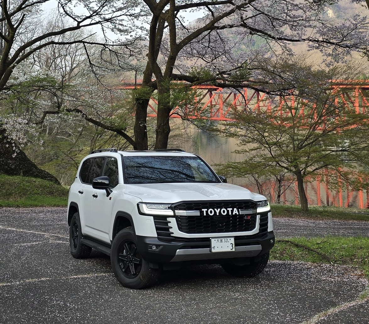 トヨタ ランドクルーザー 300